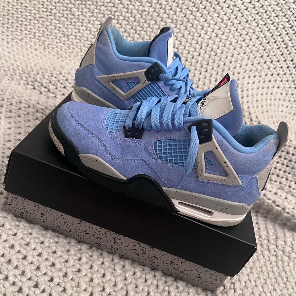 Use in a great shape Air Jordan 4 Retro(GS) blue & black